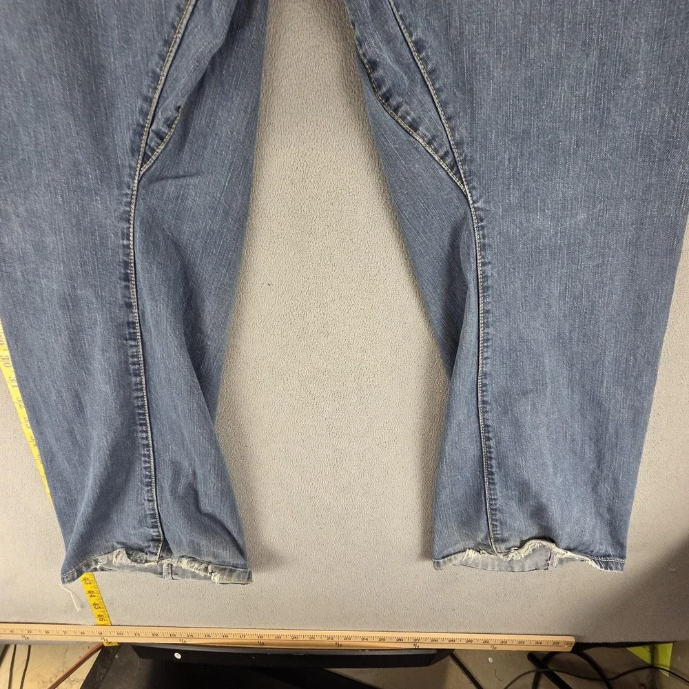 Vintage Levis Engineered Jeans Mens 34x32 Blue Buckle Back One Pocket Twisted